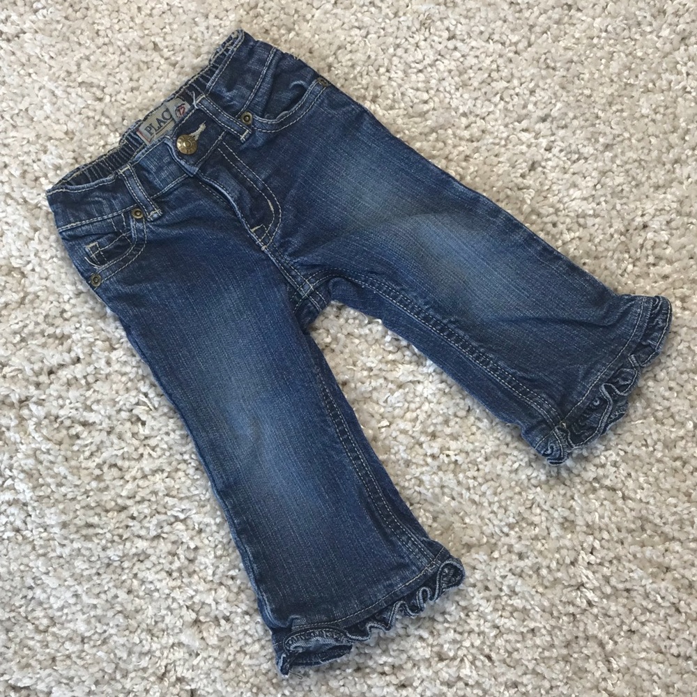 [SOLD] Children’s Place Ruffle Flare Jeans 12M Str